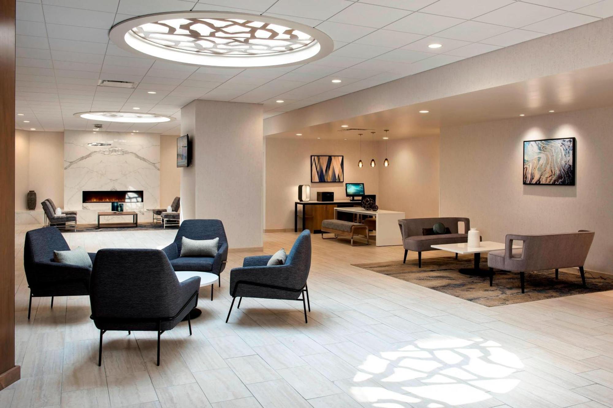 Delta Hotels By Marriott Utica Ngoại thất bức ảnh