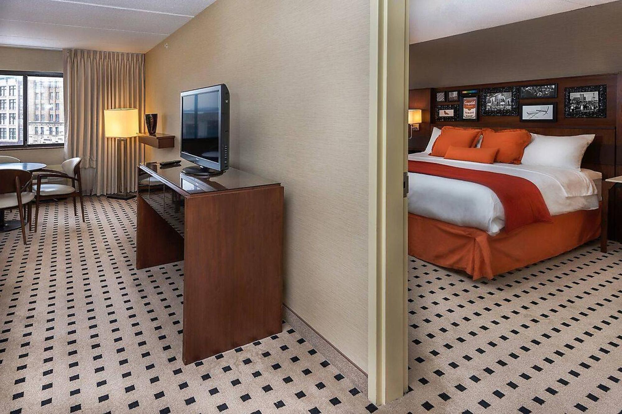 Delta Hotels By Marriott Utica Ngoại thất bức ảnh