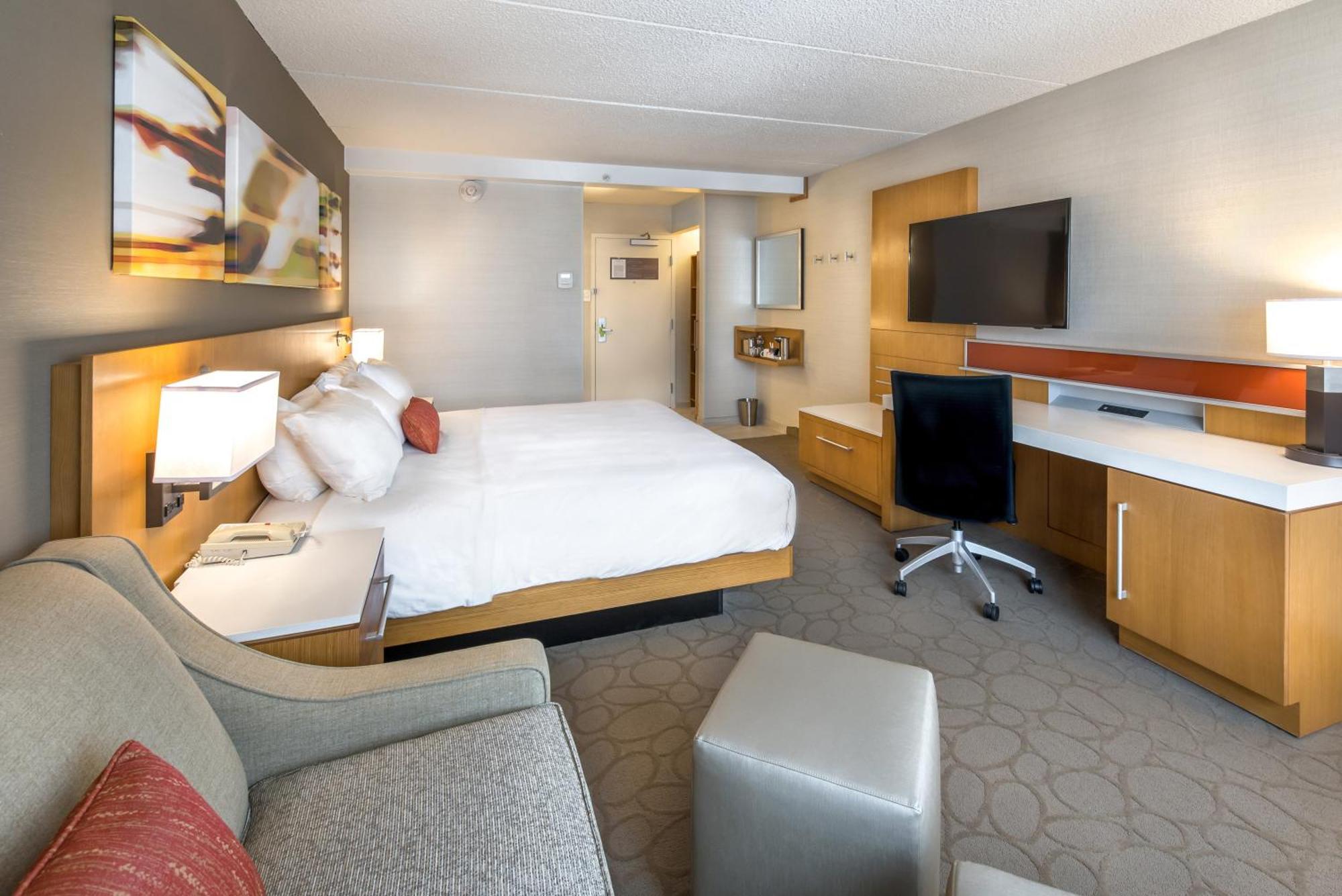 Delta Hotels By Marriott Utica Ngoại thất bức ảnh